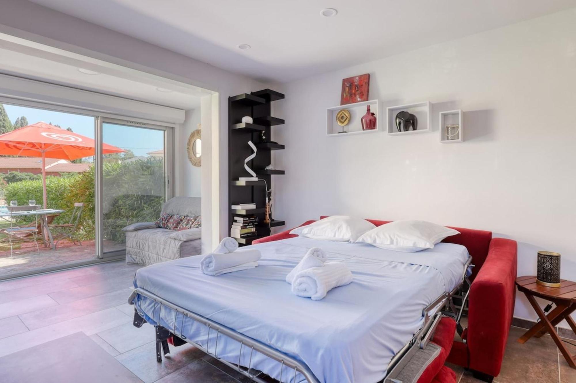 Magnificent Newly Renovated Close To Beach & Swimming Pool Le Lavandou Zewnętrze zdjęcie